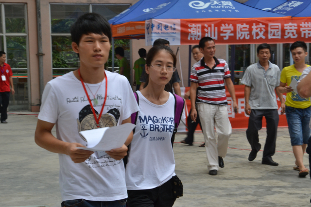 ������ϵ������������&ldquo;һ��һ&rdquo;���񣬼�ָ��һλ���ͬѧȫ�̴�����ͬѧ��������֤ѧ������˳��&ldquo;ͨ��&rdquo;