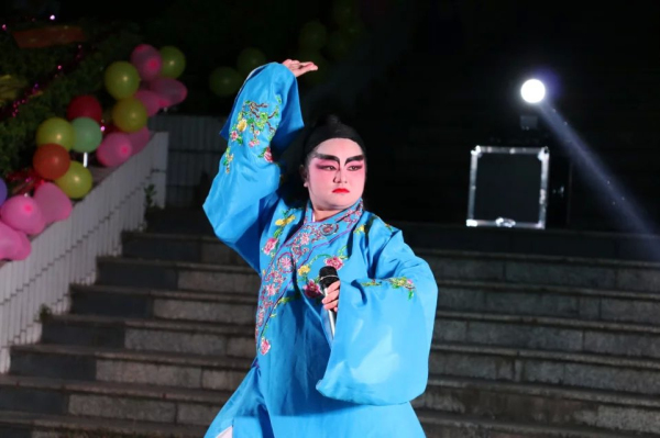 ���������ζ�ĳ������