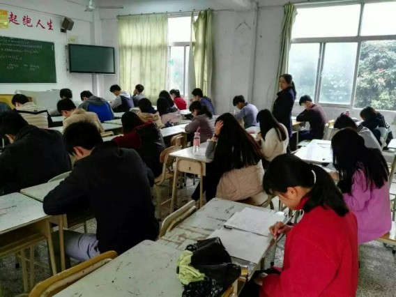 补考现场二