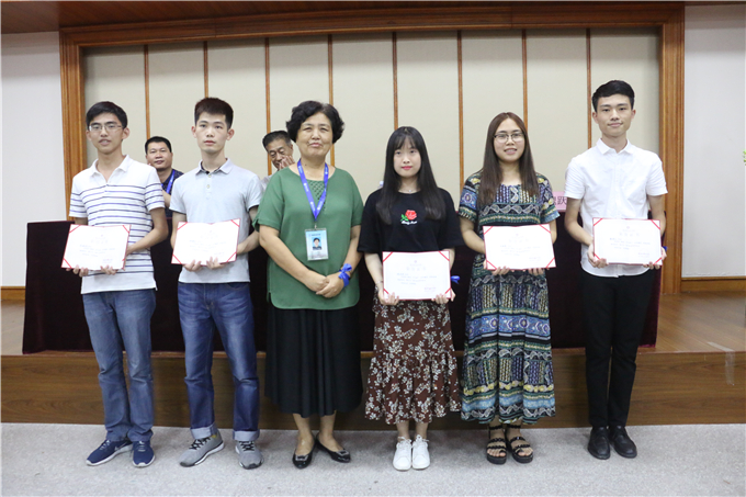 ѧԺ��ί��Ǻ��緼Ϊ�����ҵ���佱