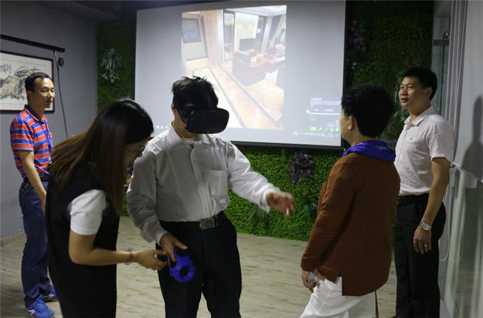 VR