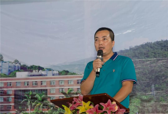 潮汕文化研究中心主任李统亮主持