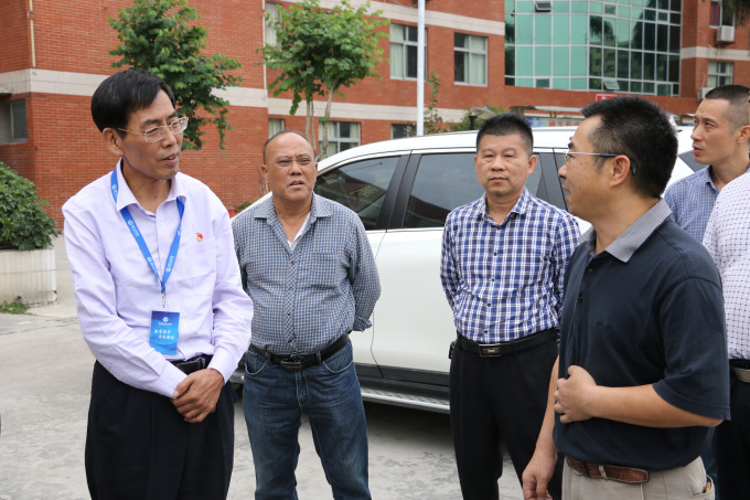 ʡѧУڹĺ򸱵ԱһУ