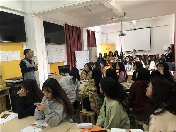 孙卓辉副总为学生答疑